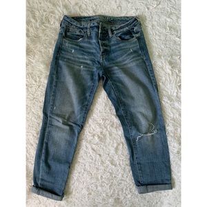 American Eagle Distressed Boy Jean Crop
